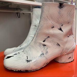 Black and White Painted Tabi Boots